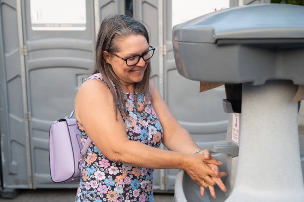Best Portable bathroom rental  in Geneva, WA